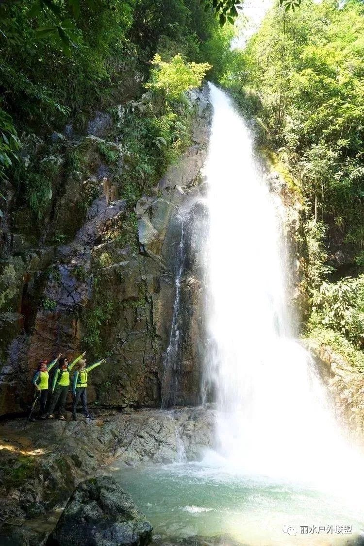 中国最美十大峡谷简介 25aef3d0195442a5a9121deb4f3b15e0.jpeg