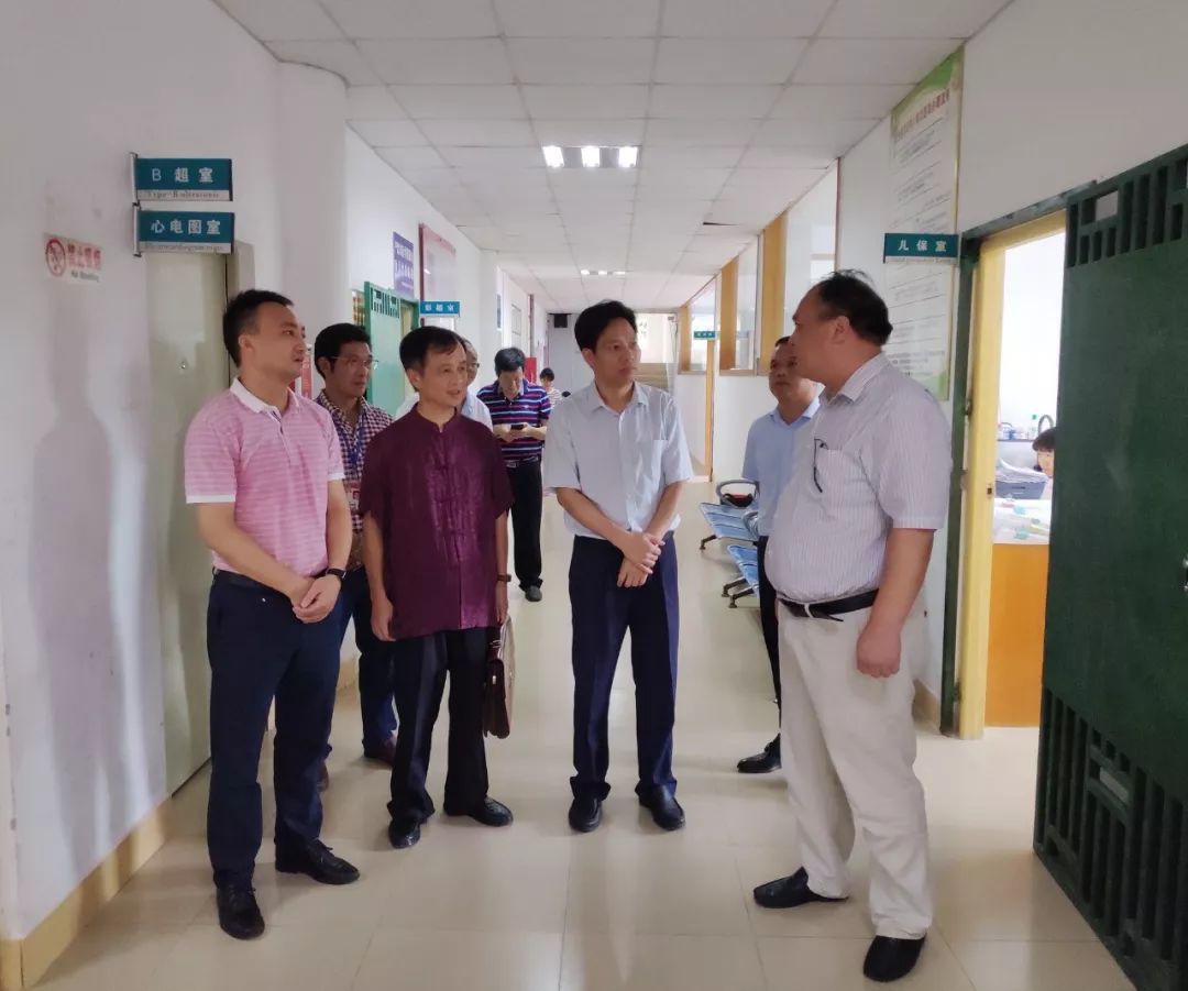 惠城区政协副主席谭洪标带领政协委员调研惠州三院医联体建设