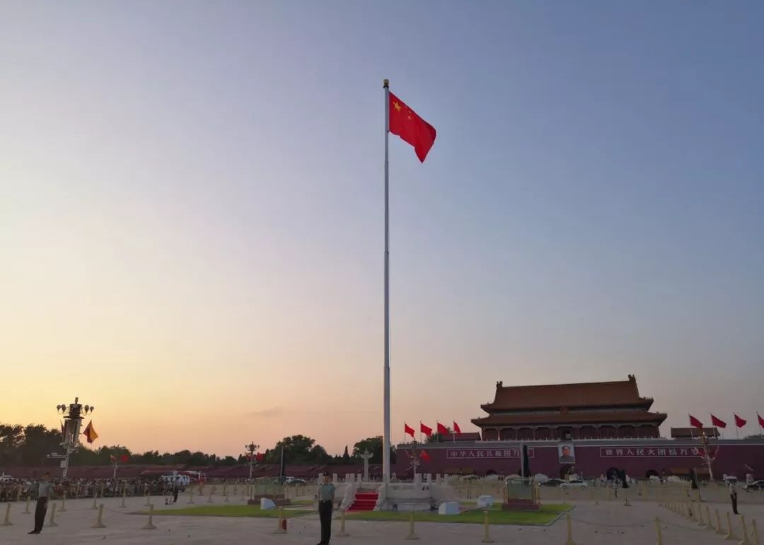 表白五星红旗丨每一个宁大人,都是护旗手!