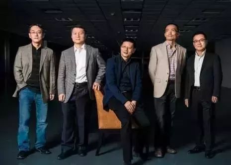 红杉资本中国目前有包括沈南鹏、周奎、计越、郑庆生4名合伙人，vp及以上