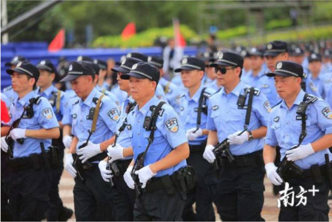 亮剑12万警力海陆空齐上阵广东公安深圳大练兵超燃视频