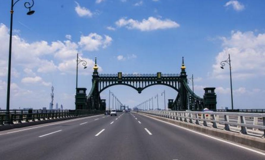 8月14日0时至4时,哈药路立交桥,松花江公路大桥桥梁检测期间,将封闭