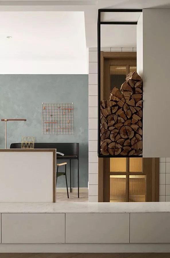 入户玄关地台 7d9090fb34ba49c4a7ff7ec61af869e6.jpeg