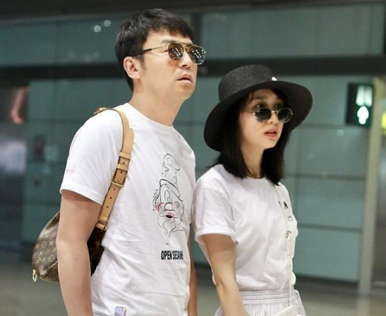 雷佳音的老婆是谁 af73639a757e4100b99d86994b3e7433.png