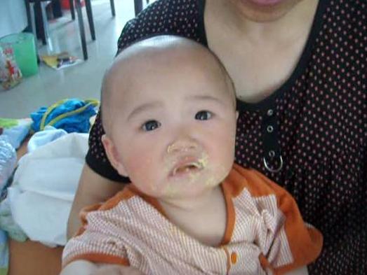                       2种饮料被加入“黑名单”！劝告：孩子3岁前，再馋也不能给娃喝