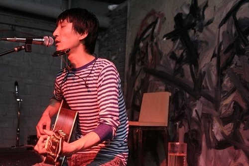 民谣"一哥"李志,头号粉丝宋冬野,老狼等都曾言"为万晓利致敬,为什么?
