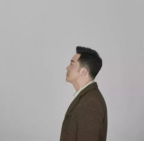 他们的革命之路︱夫妻档联手演绎焦虑时代下的