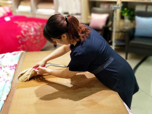                     原创            刚出生7天的婴儿高烧不退，检查后患上败血症，原因让妈妈后悔