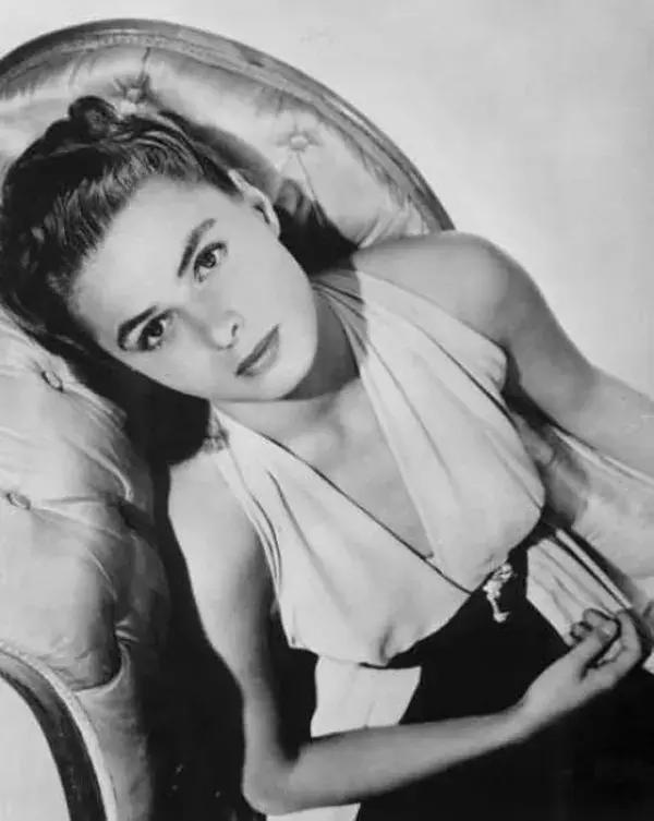 英格丽·褒曼(ingridbergman)以在电影《卡萨布兰卡》中的演出而闻名