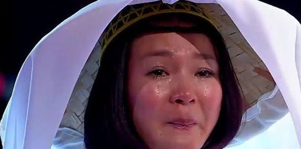 她因长得丑蒙面上《好声音》,那英还是看不上,5年后却高不可攀 盈丰国际平台官网