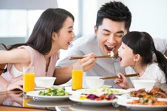                     这几类是“催熟食物”，一步步把孩子推向性早熟，再馋也不能多吃