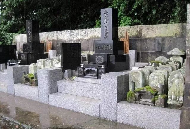 什么时候才开始立碑的呢 5a559926b5e140a78834c32615d50556.jpeg