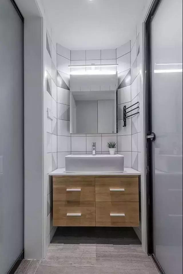 5b5864df0db047909634db330e9004c8.jpeg