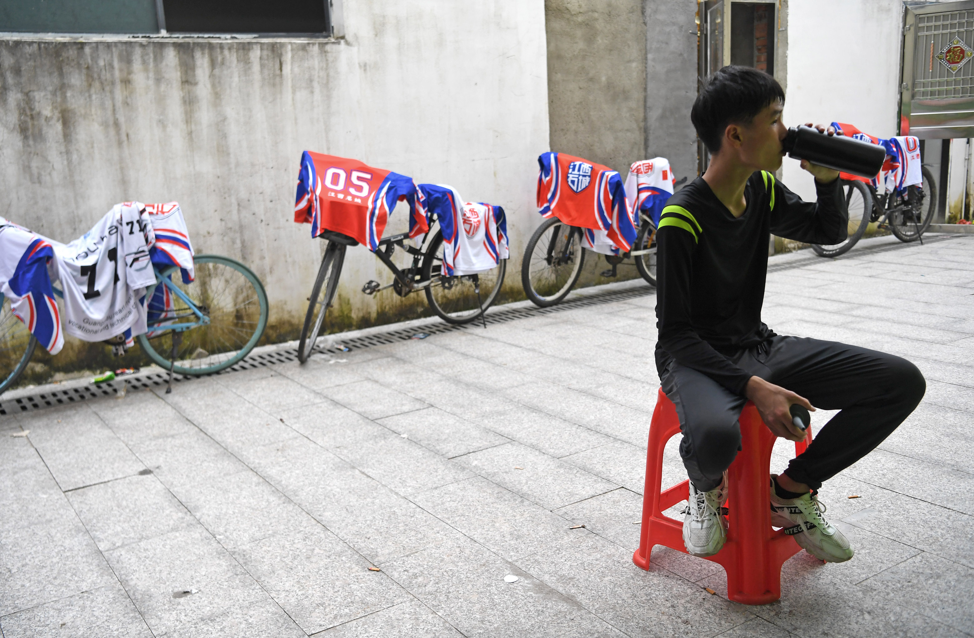 全民健身·悦动人生—轮滑上的追冰少年