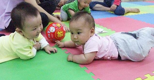 如何教小孩爬行 7a6386698b1d42ed91c014e92a4aeeee.jpeg