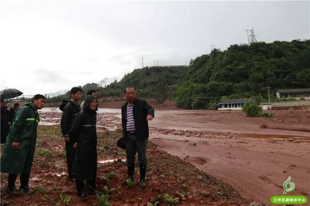 怒江州兰坪县金顶镇七联村练登大沟发生泥石流灾害