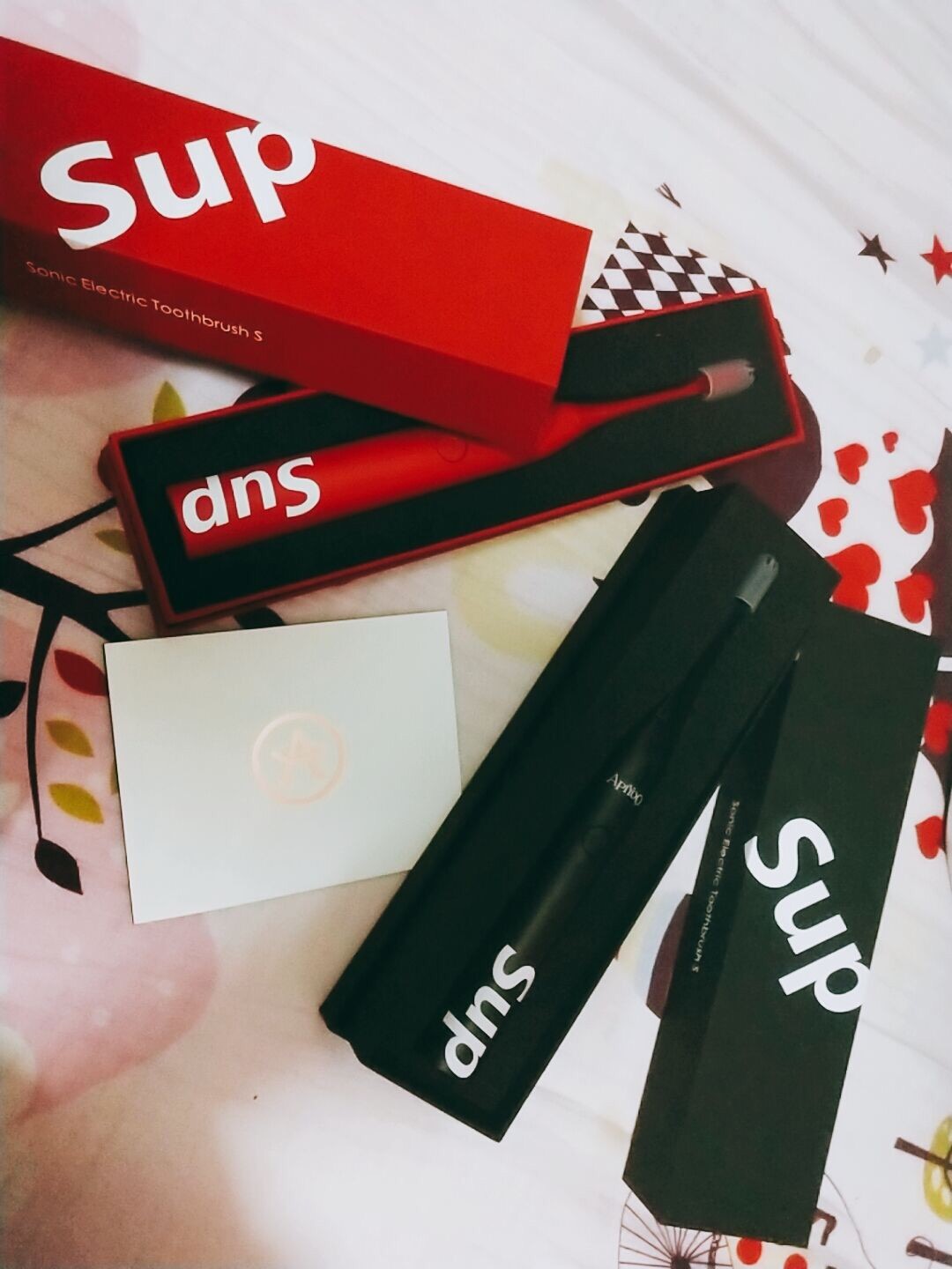 艾优 apiyoo 一款精致高端的电动牙刷