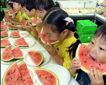                     奶奶带孩子：立秋有4不吃，否则孩子积食易生病，还不长个！