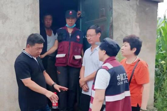 黑龙江省疾控中心专家组到阿城区小岭街指导灾后疾病预防工作 银河娱乐官网开户平台