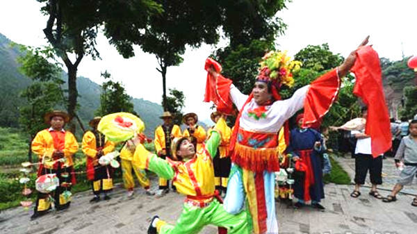 在现实中找寻岁月的积淀—邵忠奇《灯魂》读后