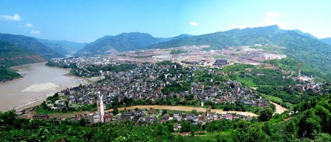 仙境绥江云飞霞走山水怡情