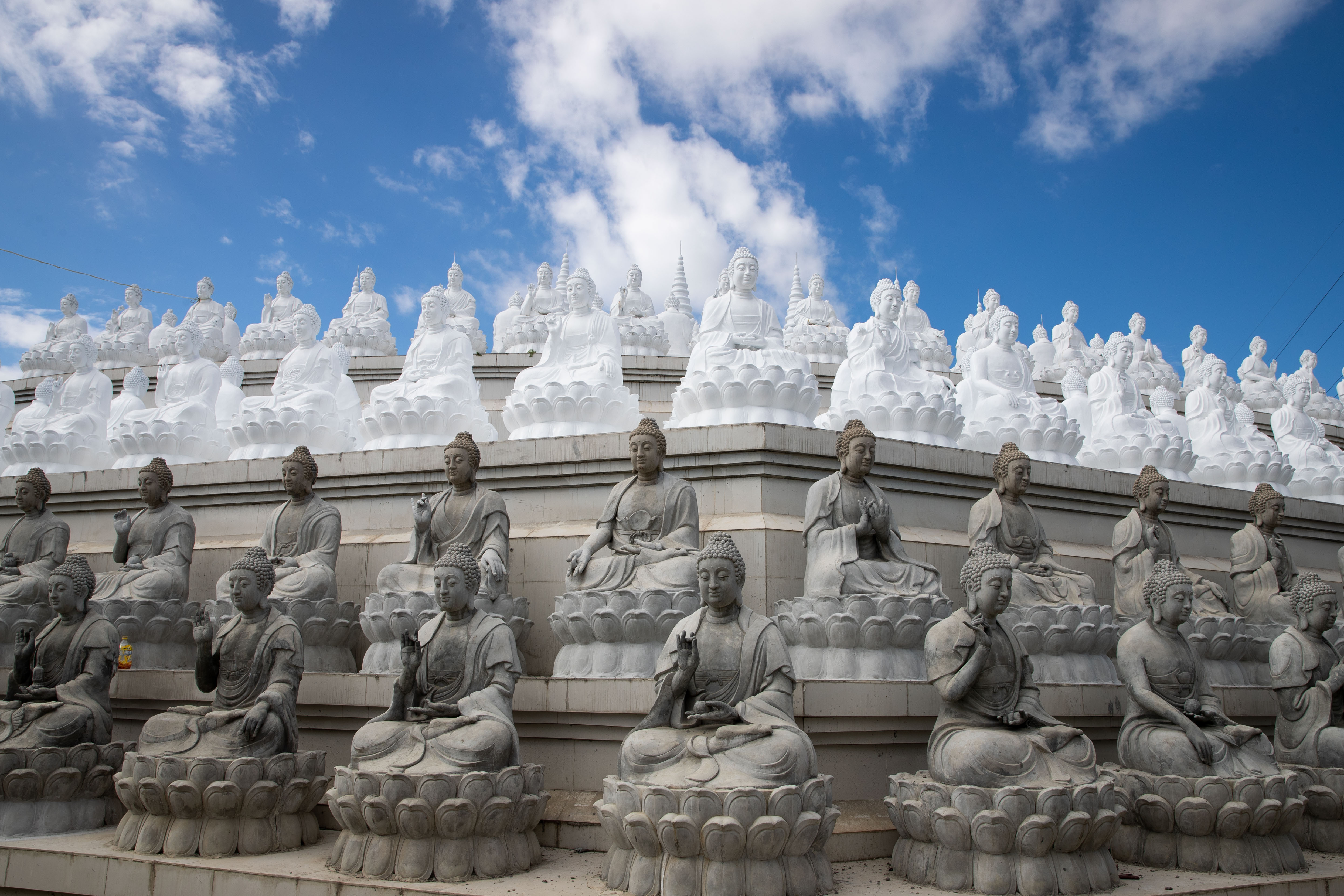 在万佛之城里静心怡神——绵阳罗汉寺