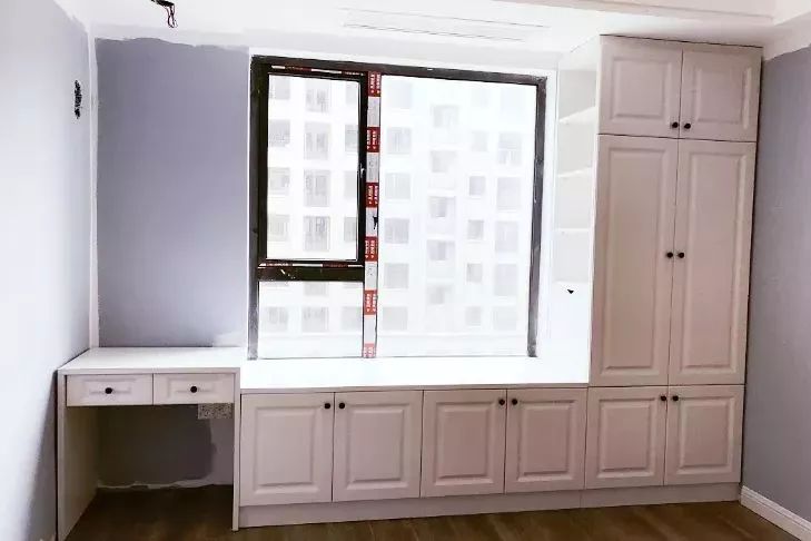 飘窗书架书籍收纳 c8ba0aacc8504c209ae2109356809a98.jpeg