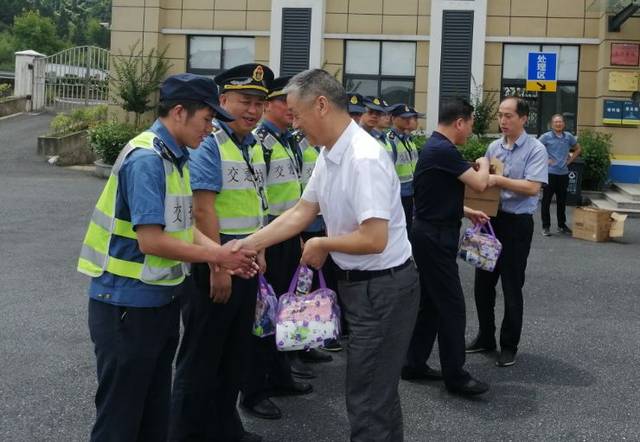 临安藻溪人口_题临安邸图片