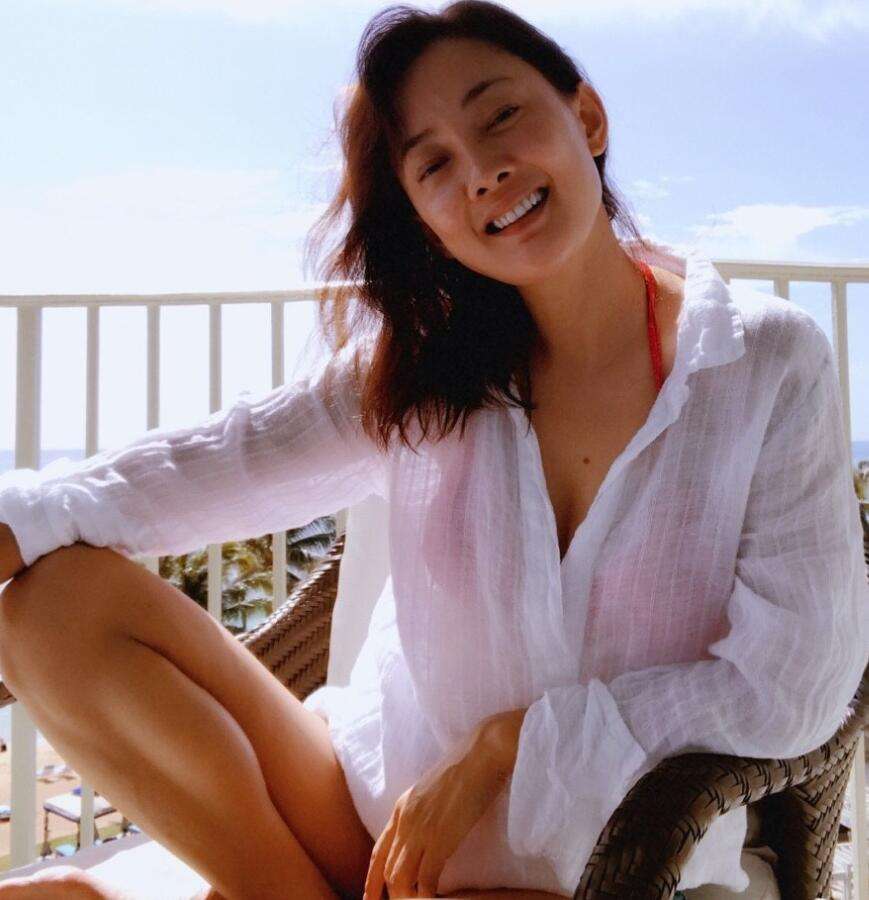 从影前牛莉是名运动员,1986年获得全国第一届女子花样游泳团体冠军.