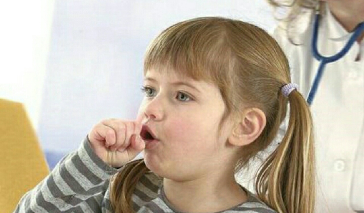                     原创            孩子总是莫名咳嗽不止？别总想着吃药，不妨试试这些小技巧