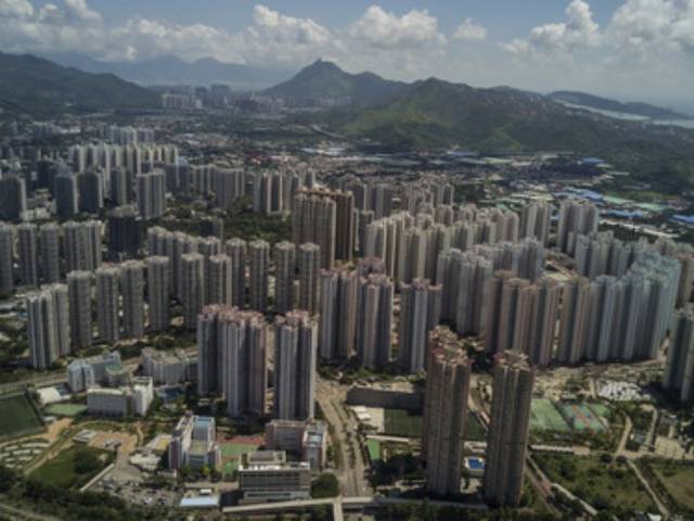 图为香港天水围住宅区.(新华社记者吕小炜摄)