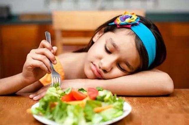                     这几类是“催熟食物”，一步步把孩子推向性早熟，再馋也不能多吃