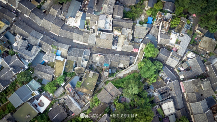 青岩镇人口_青岩镇土地利用规划图