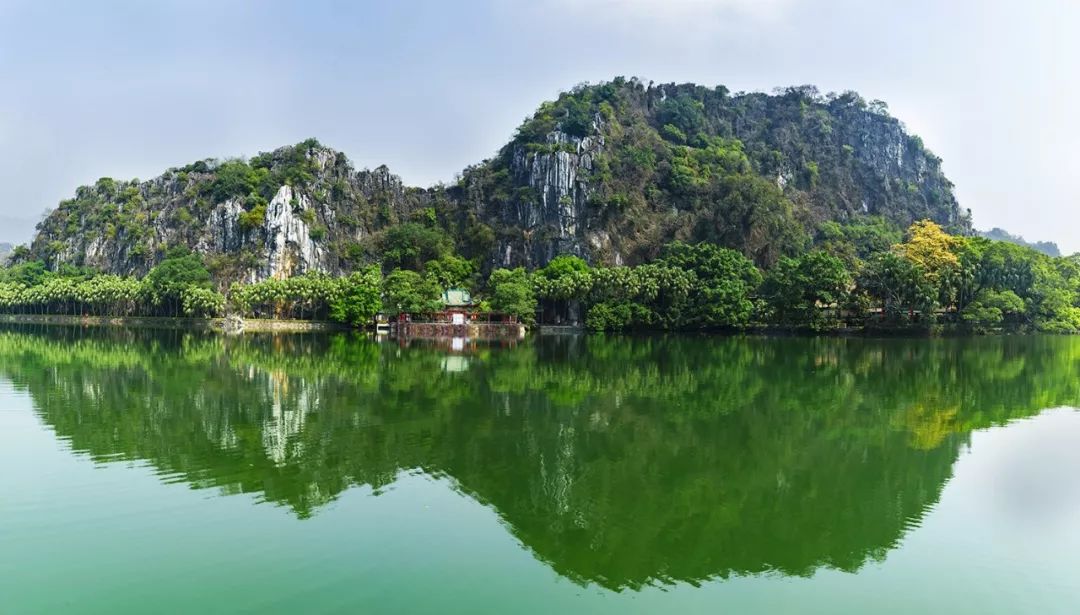 第三站: 肇庆仙掌岩 七星岩风景区:位于广东肇庆市端州区北约4公里处
