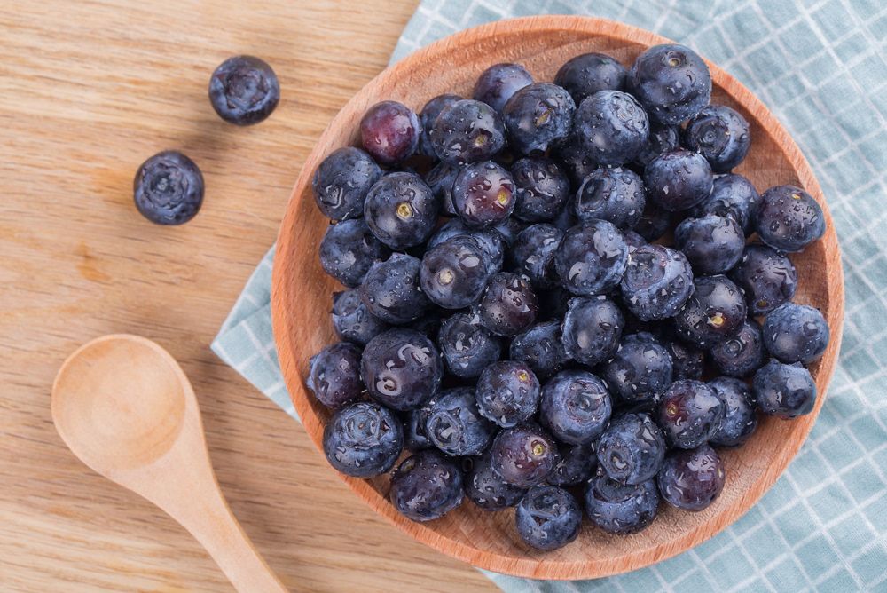                     原创            想生出大眼睛、漂亮聪明的宝宝，孕期要多吃这些食物