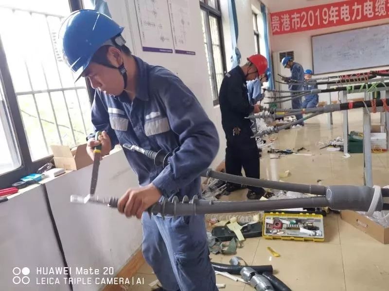 电力电缆安装技能大比拼 展示职工风采