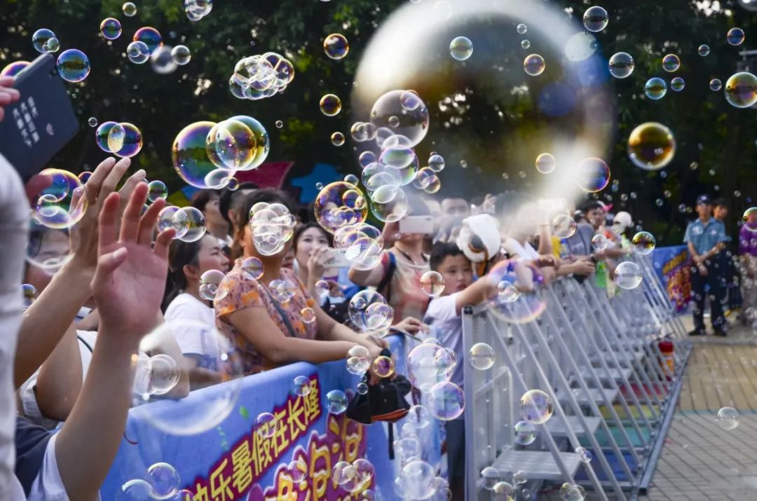 还有长隆泡泡狂欢节带你一秒回到童年!