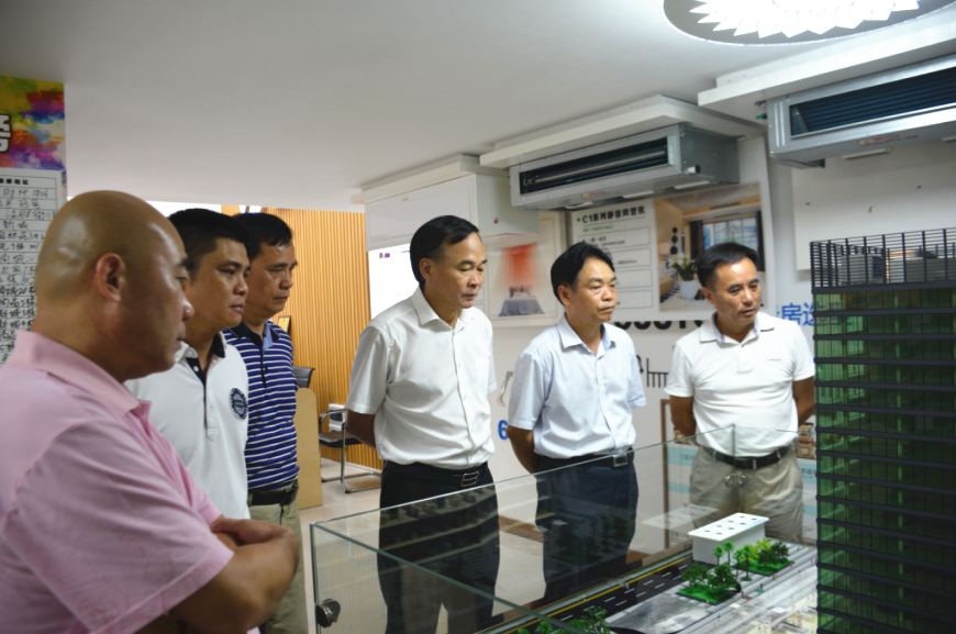 会长吴土新,常务副会长吴金友,郭金玉,副会长任富华,陈观金,彭振聪