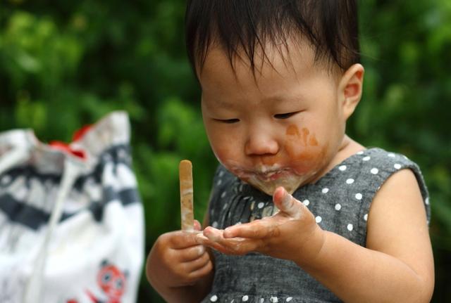                     2款饮料上了“黑名单”！很多家长还没察觉，仍在给孩子喝，坑娃