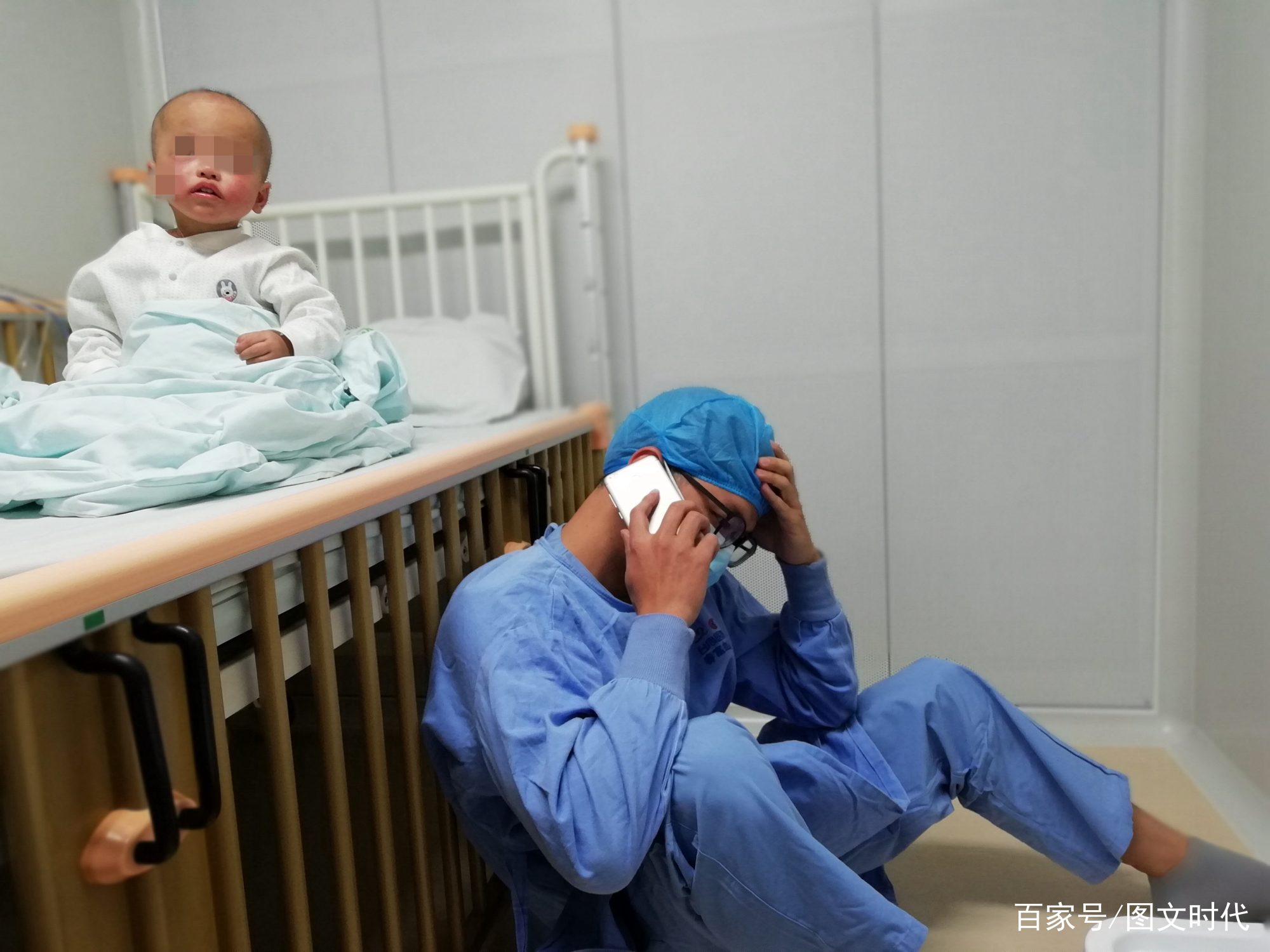                     男婴脸上长了一个红疙瘩，后被切除半张脸，10天后又确诊癌症