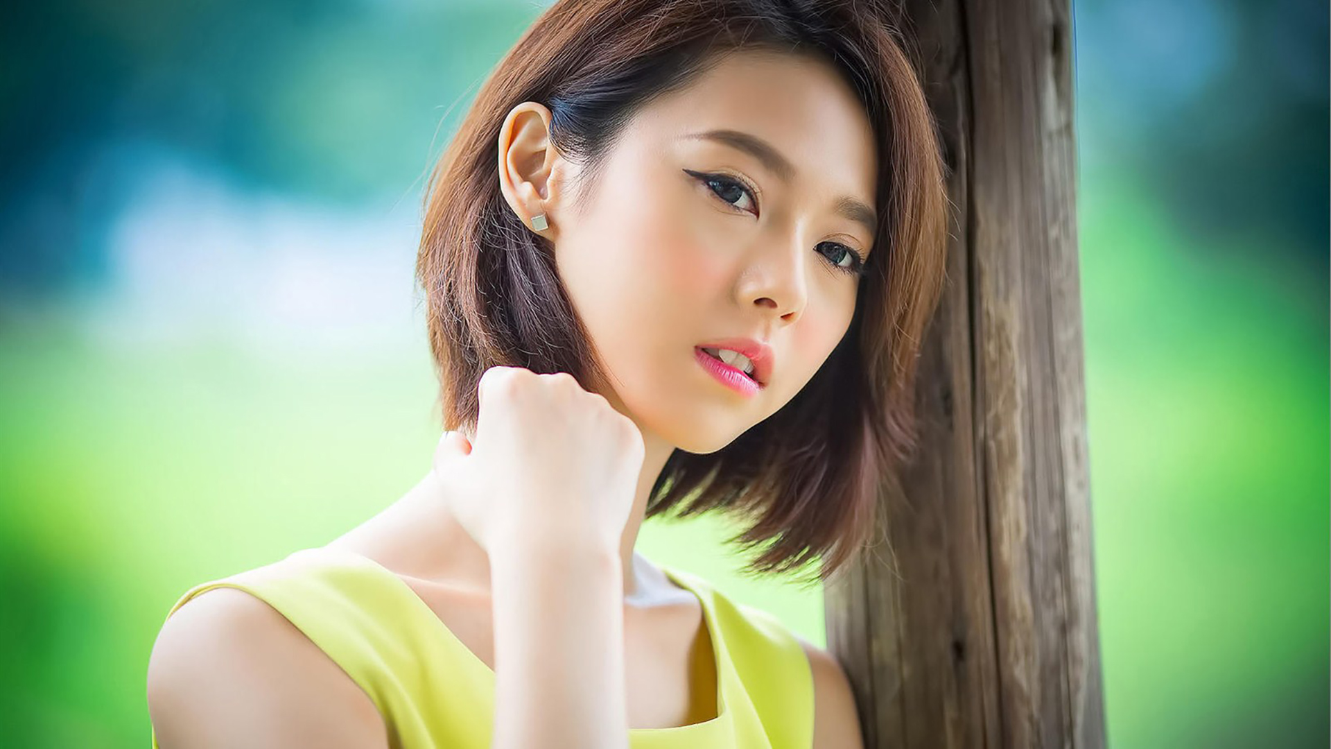 一个女的说我叫美女今年16岁猜一成语(2)