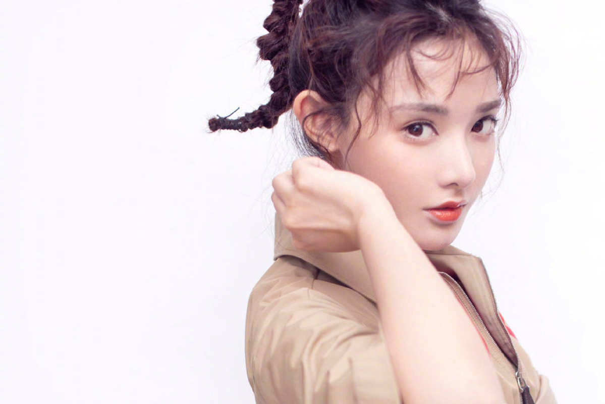 彭小苒甜美可爱风,活泼率直,美丽天真!