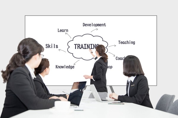 怎么了解国外的真实生活 8787bc83d645471da11483d24837e570.jpeg