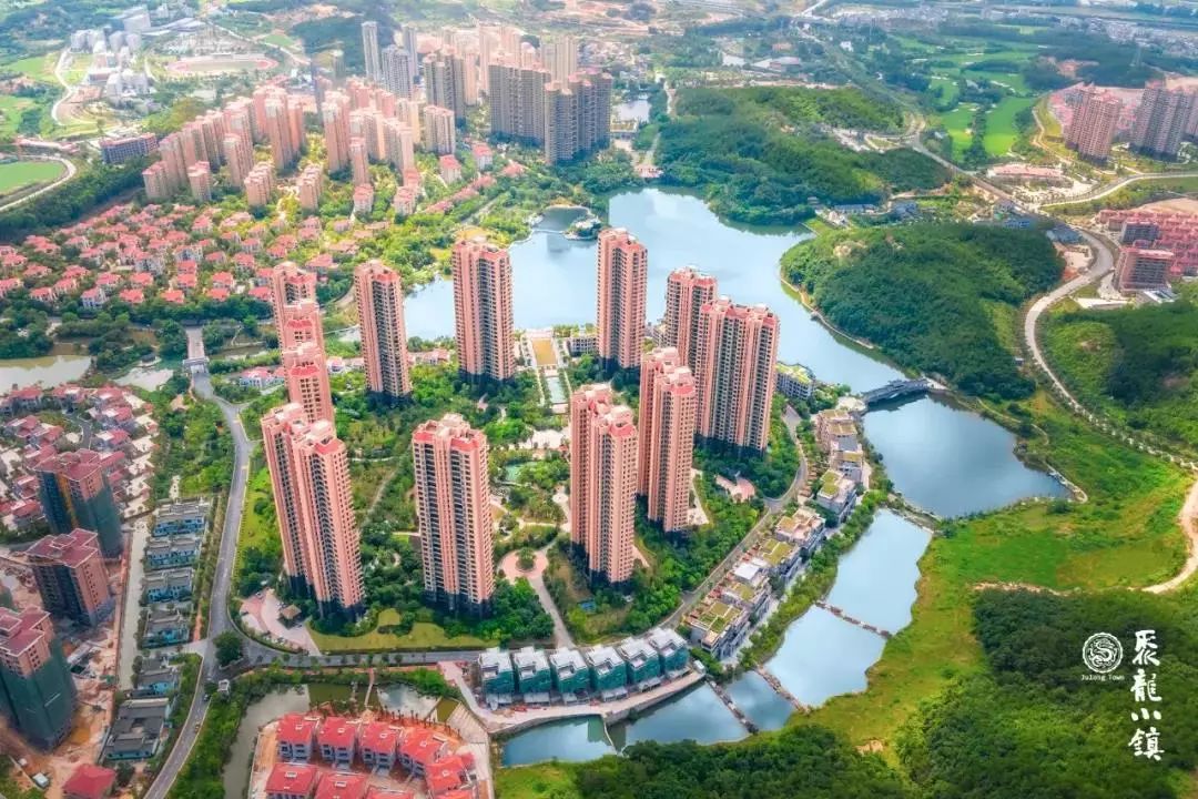 聚龙小镇:东篱精装样板房公开 湖景现房火热发售