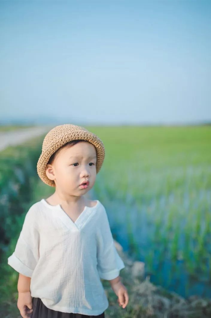 手机壁纸图片高清可爱小孩 909d45e36706404eaddcc077a52fcbb6.jpeg