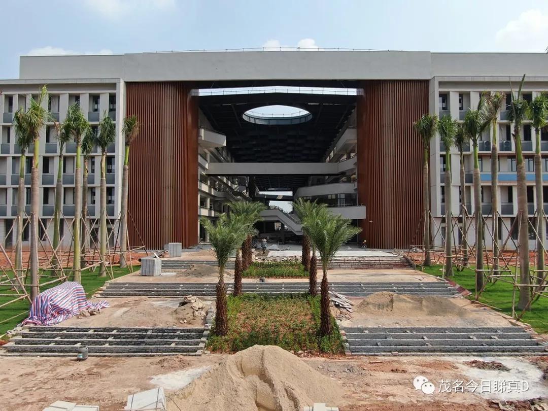 广东石油化工学院西城校区最新航拍(视频 多图)