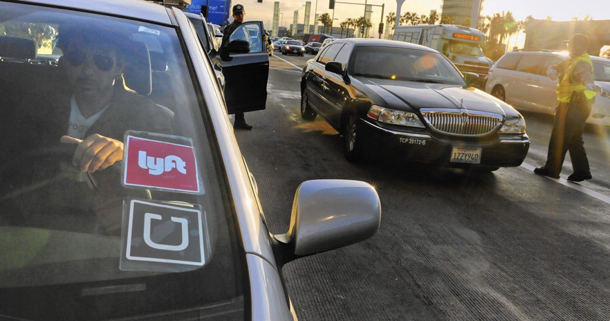 Uber和Lyft终于发现，他们是交通拥堵恶化的推手-锋巢网
