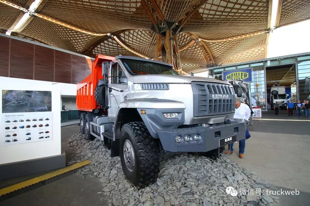 新时代的俄罗斯长头卡车 实拍乌拉尔next 6x6自卸车