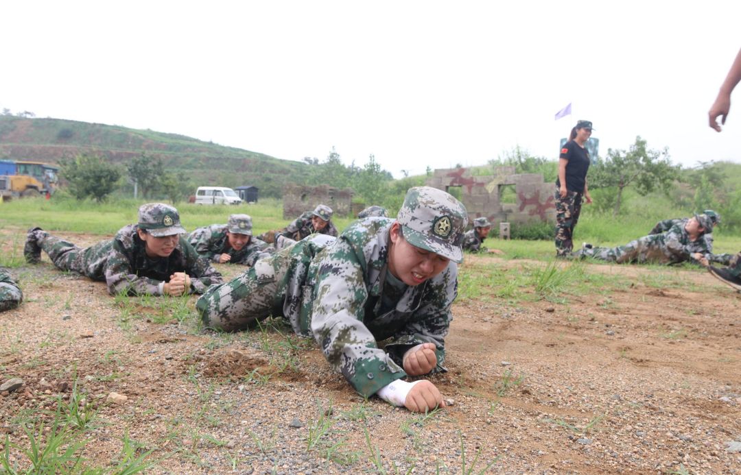 2019年唐山业之峰军事拓展训练:突破舒适,激发潜能,同