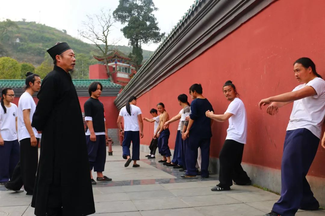 钟云龙道长:武当桶子功除能抗击打外还有另外两个功效,知道的人可能不多!